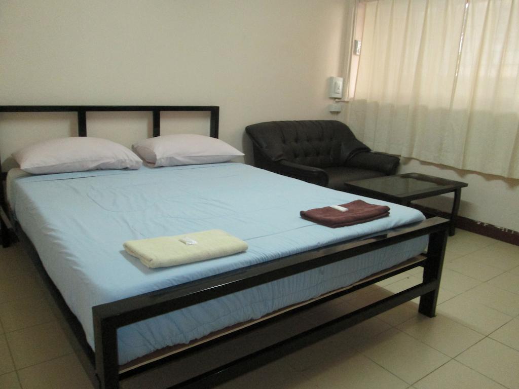 Lee House Inn Бангкок Номер фото