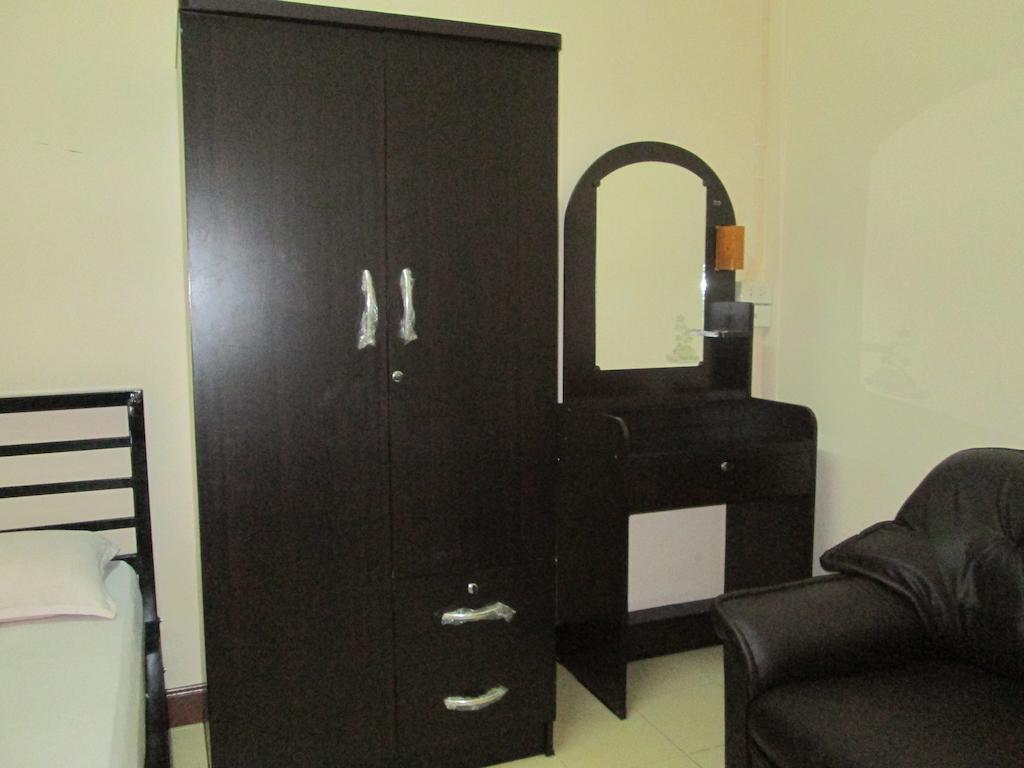 Lee House Inn Бангкок Номер фото