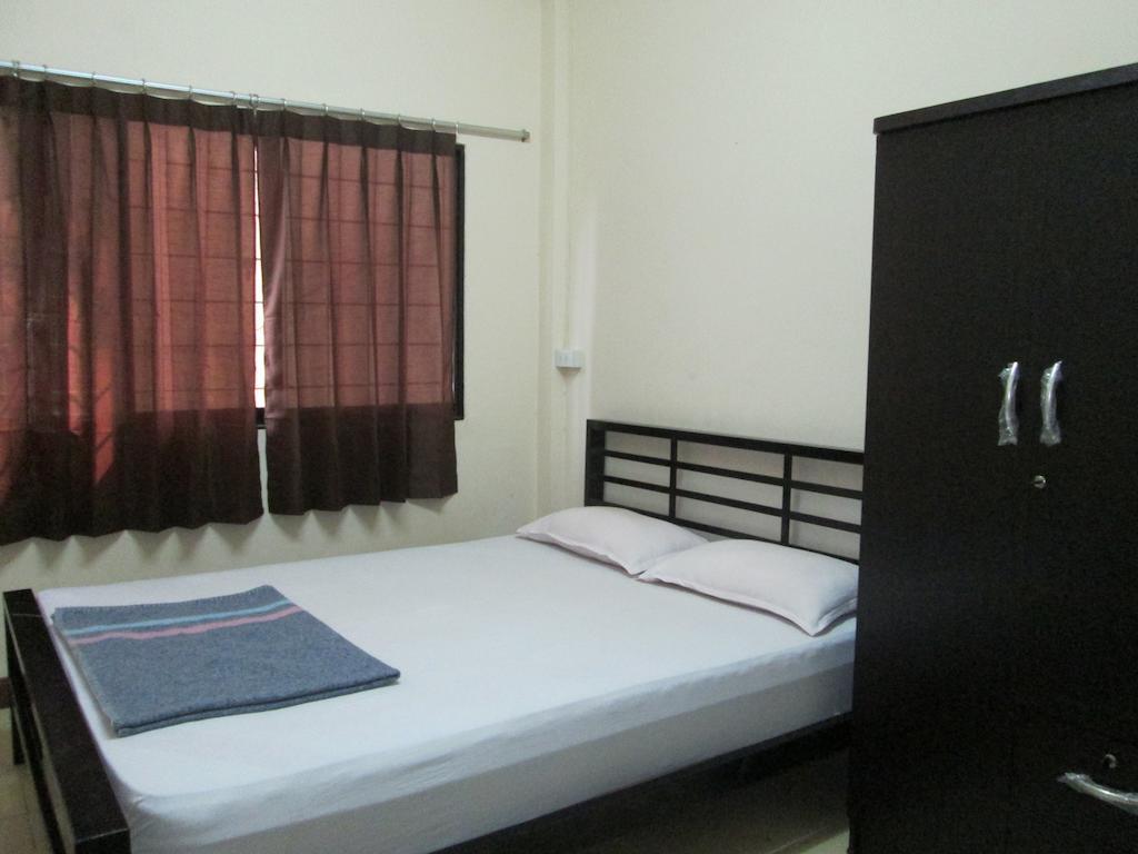 Lee House Inn Бангкок Номер фото